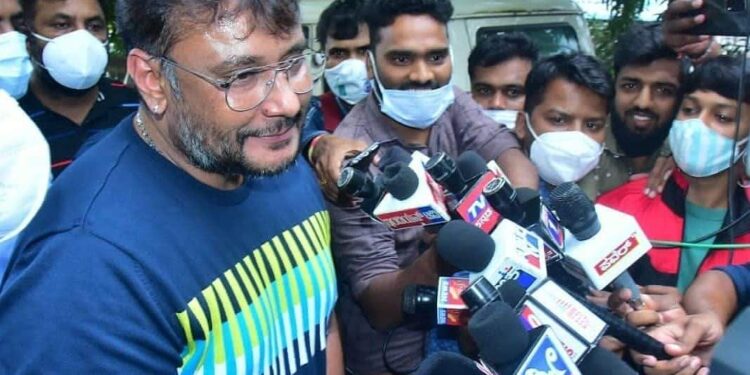 25 ಕೋಟಿ ವಂಚನೆ ಹಿಂದೆ ಯಾರಿದ್ದಾರೆಂಬುದು ಗೊತ್ತಿಲ್ಲ, ಯಾರೇ ಇದ್ದರೂ ಬಿಡುವುದಿಲ್ಲ ಎಂದ ನಟ ದರ್ಶನ್