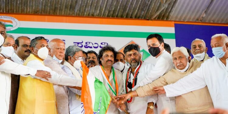 ಭ್ರಷ್ಟಾಚಾರ, ಪಕ್ಷಾಂತರ, ಪೆಗಾಸಸ್ ಕದ್ದಾಲಿಕೆಯಿಂದ ರಾಜ್ಯ ಬಿಜೆಪಿ ಸರಕಾರ ರಚನೆ: ಸುರ್ಜೆವಾಲ