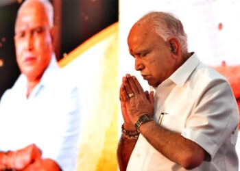 4 ದಿನ ಮುನ್ನವೇ ರಾಜಿನಾಮೆ ಸುಳಿವು ನೀಡಲು ಕಾರಣವಾದ ಆ 8 ಕಾರಣ
