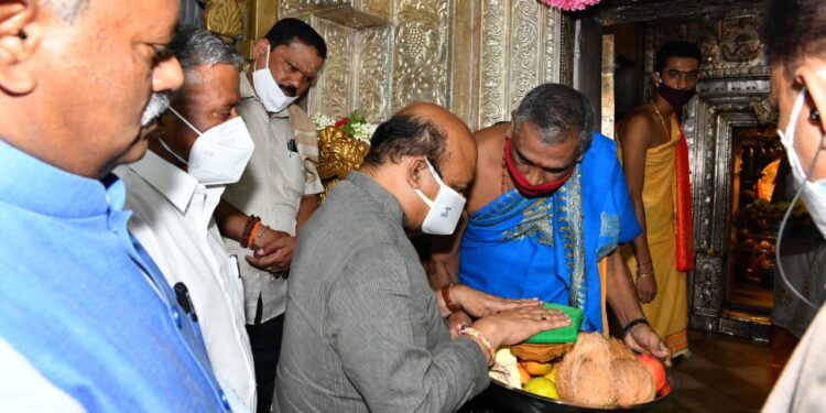 ಕೋವಿಡ್‌ ಹೈ ಅಲರ್ಟ್: ವಾರದೊಳಗೆ ಎಲ್ಲ ಗಡಿ ಜಿಲ್ಲೆಗಳಿಗೆ ಸಿಎಂ ಭೇಟಿ