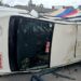 ಗೂಡ್ಸ್ ವಾಹನ ಡಿಕ್ಕಿ: ಯು ಟರ್ನ್ ಮಾಡುತ್ತಿದ್ದ ಪೊಲೀಸರ ಹೆದ್ದಾರಿ ಗಸ್ತುವಾಹನ ಪಲ್ಟಿ