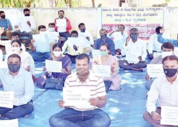 ಶಿಕ್ಷಕರಿಗೆ ಶಿಕ್ಷೆಯೇ!? ಇಲ್ಲಿದ್ದಾರೆ ಅತಿಥಿಗಳೆಂಬ ಅನಾಥರು!