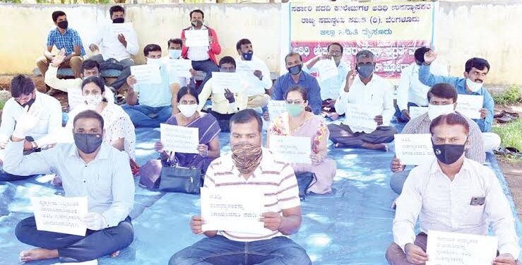ಶಿಕ್ಷಕರಿಗೆ ಶಿಕ್ಷೆಯೇ!? ಇಲ್ಲಿದ್ದಾರೆ ಅತಿಥಿಗಳೆಂಬ ಅನಾಥರು!