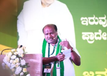 ಪ್ರಾಧ್ಯಾಪಕರಾದ ದಳಪತಿ