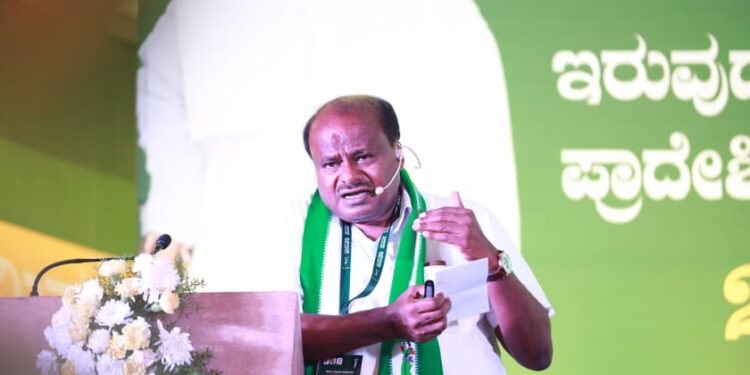 ಪ್ರಾಧ್ಯಾಪಕರಾದ ದಳಪತಿ
