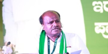 ಪ್ರಾಧ್ಯಾಪಕರಾದ ದಳಪತಿ
