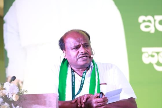 ಪ್ರಾಧ್ಯಾಪಕರಾದ ದಳಪತಿ