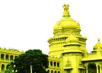 ಹೈವೋಲ್ಟೇಜ್ ಅಧಿವೇಶನ