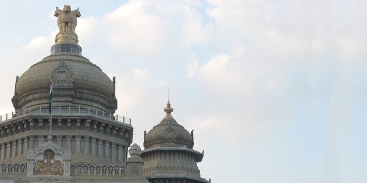 ಗಾಂಧಿ ಜಯಂತಿಗೂ ಮುನ್ನವೇ ಪಬ್ ಒಪೆನ್!