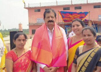 ಚಿತ್ರಾವತಿ ಜಲಾಶಯಕ್ಕೆ ಬಾಗಿನ ಅರ್ಪಿಸಿದ ಬಚ್ಚೇಗೌಡ