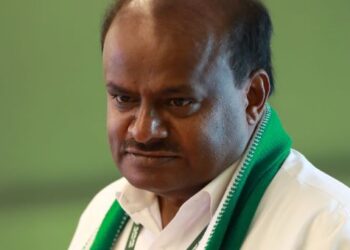ಯಡಿಯೂರಪ್ಪ ಅವರಿಂದ ಎಷ್ಟು ಸೂಟ್ ಕೇಸ್ ತೆಗೆದುಕೊಂಡಿರಿ ಸಿದ್ದರಾಮಯ್ಯ?