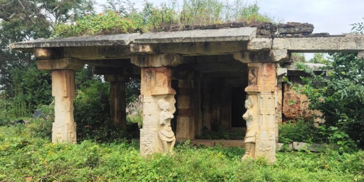 ಪಾಳುಬಿದ್ದಿದೆ 900 ವರ್ಷಗಳ ಐತಿಹಾಸಿಕ ಶ್ರೀ ತಾಂಡವೇಶ್ವರ ದೇಗುಲ