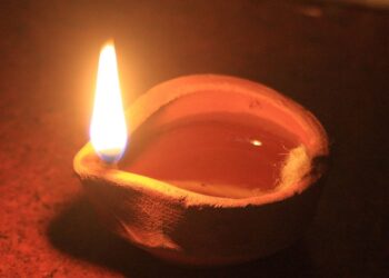 ದೀಪಾವಳಿ ಹಬ್ಬಕ್ಕೆ ದೀಪದಾನ; ಹಾಗೆಂದರೇನು?