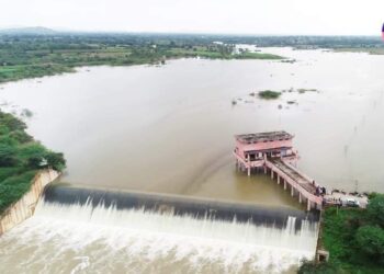 ಕೆರೆಗಳಿಗೆ ಎಳ್ಳೂನೀರು, ಪರರ ಪಾಲಾಗುತ್ತಿದೆ ಮಳೆನೀರು