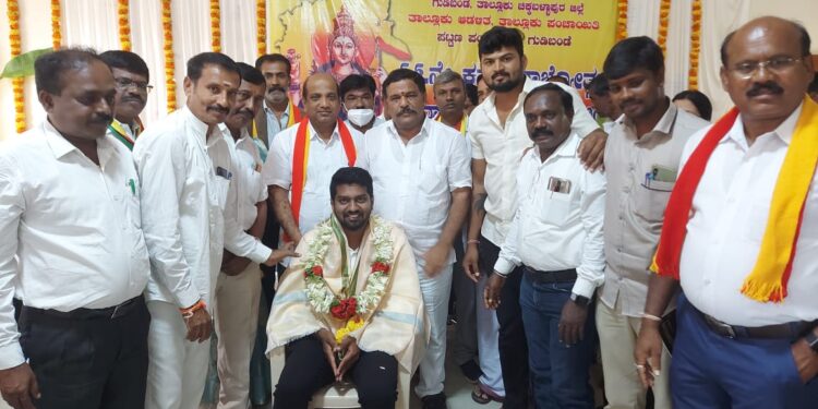 ಗಡಿ ಪಟ್ಟಣದಲ್ಲಿ ಮೊಳಗಿದ ಕನ್ನಡ ದನಿ
