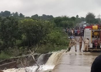 ಕುಶಾವತಿ ನದಿಯಲ್ಲಿ ಕೊಚ್ಚಿಹೋದ ಗ್ರಾಮ ಪಂಚಾಯಿತಿ ಸದಸ್ಯನಿಗಾಗಿ ತೀವ್ರ ಶೋಧ