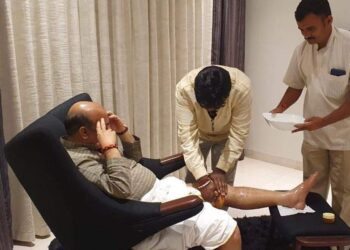 ಸಿಎಂ ಮಂಡಿ ನೋವಿಗೆ ನಾಟಿ ವೈದ್ಯರಿಂದ ಚಿಕಿತ್ಸೆ