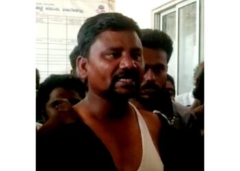 ಮಂಡಿ ಗೂಂಡಾಗಳ ಜತೆ ರಾಜಿ; ರೈತನಿಗೆ ಲಕ್ಷ-ಲಕ್ಷ ರೇಟ್‌ ಫಿಕ್ಸ್ ಮಾಡಿಸಿದ್ದ ರಾಜಕಾರಣಿ ಸಂಬಂಧಿ!!