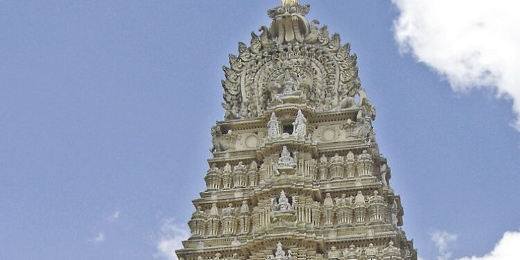 ಚಾಮುಂಡೇಶ್ವರಿ ವಿಶೇಷ ದರ್ಶನಕ್ಕೆ 300 ರೂ.; ಭಕ್ತರ ಆಕ್ರೋಶ