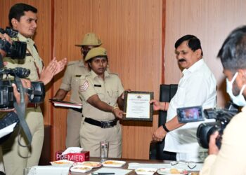 ಚಿಕ್ಕಬಳ್ಳಾಪುರ ಪೊಲೀಸರಿಗೆ ಶಹಬ್ಬಾಸ್‌ʼಗಿರಿ ಕೊಟ್ಟ ಗೃಹ ಸಚಿವ