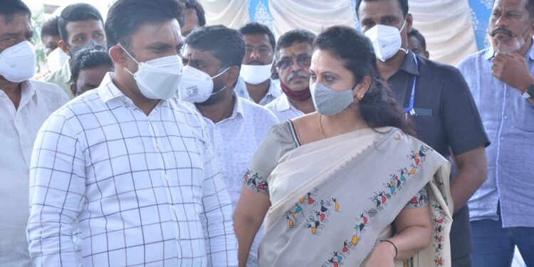 ಸುಂದರ ಚಿಕ್ಕಬಳ್ಳಾಪುರ ನಿರ್ಮಾಣಕ್ಕೆ ಗುದ್ದಲಿಪೂಜೆ ಭರಾಟೆ