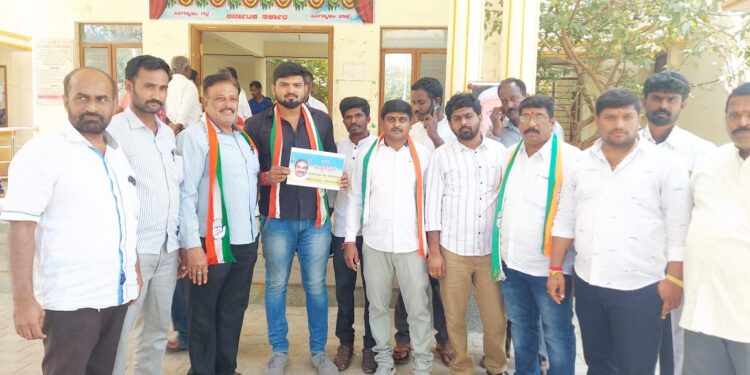 ಸಚಿವ ಈಶ್ವರಪ್ಪ ವಿರುದ್ಧ ಗುಡಿಬಂಡೆಯಲ್ಲಿ ಕಾಂಗ್ರೆಸ್‌ ಪ್ರತಿಭಟನೆ