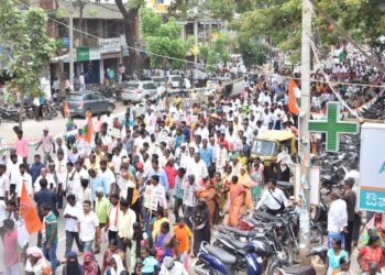 ಸಚಿವರಿಗೆ ಝೀರೋ ಟ್ರಾಫಿಕ್‌ ಸೇವೆ! ಸಿಡಿದೆದ್ದ ಕಾಂಗ್ರೆಸ್‌