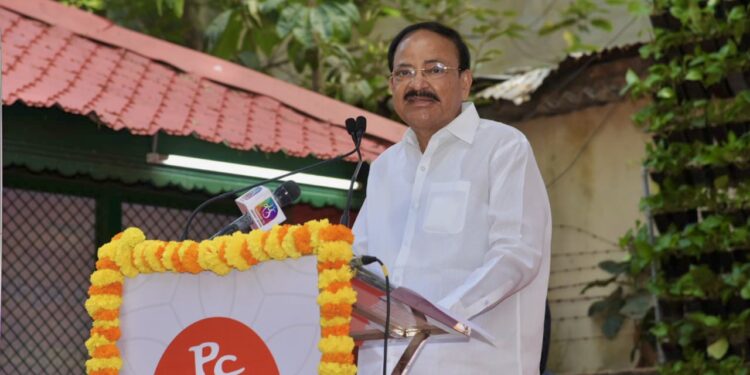 ಮಾಧ್ಯಮಗಳಿಗೆ ಕಿವಿಮಾತು ಹೇಳಿದ ಉಪ ರಾಷ್ಟ್ರಪತಿ