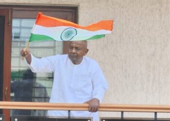 ತಿರಂಗಾ ಹಾರಿಸಿದ ಮಣ್ಣಿನಮಗ