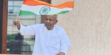 ತಿರಂಗಾ ಹಾರಿಸಿದ ಮಣ್ಣಿನಮಗ