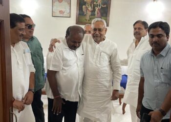 ಹೆಚ್.ಡಿ.ಕುಮಾರಸ್ವಾಮಿ-ನಿತೀಶ್ ಕುಮಾರ್ ಭೇಟಿ