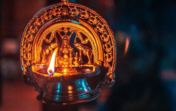 ಯುಗಯುಗಳ ಕಥೆ ಹೇಳುವ ಬೆಳಕಿನ ಹಬ್ಬ