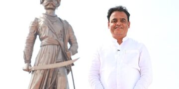 ಬದುಕಿನ ಸಾರ್ಥಕತೆ ಹೆಚ್ಚಿಸಿದ ನಾಡಪ್ರಭುಗಳ ಪ್ರತಿಮೆ