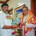 ರಾಜಕೀಯ ಗುರುವಿನ ಆಶೀರ್ವಾದ ಪಡೆದ ಡಿಸಿಎಂ ಡಿಕೆಶಿ