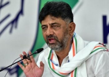 ನಾನು, ನನ್ನ ದಾಖಲೆಗಳು ಕ್ಲೀನ್