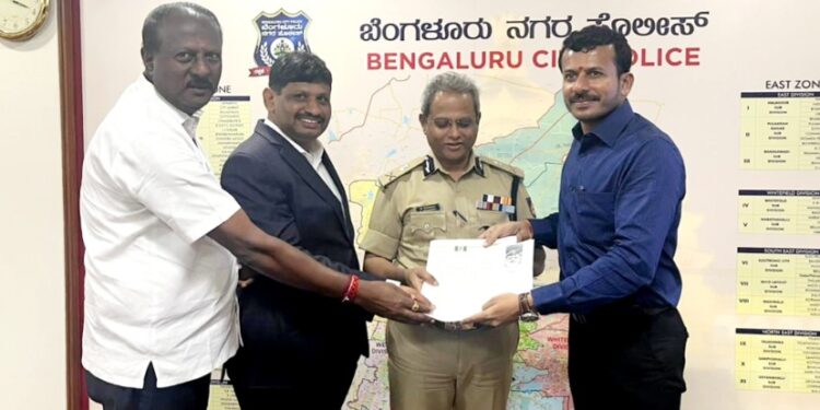 HDK ವಿರುದ್ಧ ಪೋಸ್ಟರ್ ಅಂಟಿಸಿದ ಕಾಂಗ್ರೆಸ್ ಮುಖಂಡರ ವಿರುದ್ಧ ಪೊಲೀಸರಿಗೆ ದೂರು ಕೊಟ್ಟ ಜೆಡಿಎಸ್; FIR ದಾಖಲು