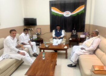ಆಪರೇಷನ್‌ ಕಮಲ; ಎಚ್ಚರ ತಪ್ಪದಂತೆ ಸಿಎಂ, ಡಿಸಿಎಂಗೆ ಹೈಕಮಾಂಡ್‌ ಕಟ್ಟಪ್ಪಣೆ