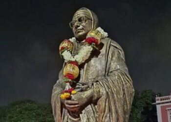 ಮೈಸೂರು ನಗರದಲ್ಲಿ ಪ್ರತಿಮಾ ವಿವಾದ: ಅರಮನೆ ಸಮೀಪ ರಾತ್ರೋರಾತ್ರಿ ಪ್ರತ್ಯಕ್ಷವಾದ ಶಿವರಾತ್ರಿ ರಾಜೇಂದ್ರ ಶ್ರೀಗಳ ಪ್ರತಿಮೆ