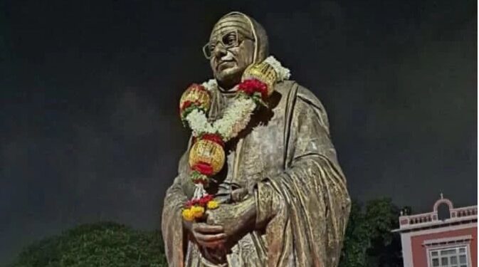 ಮೈಸೂರು ನಗರದಲ್ಲಿ ಪ್ರತಿಮಾ ವಿವಾದ: ಅರಮನೆ ಸಮೀಪ ರಾತ್ರೋರಾತ್ರಿ ಪ್ರತ್ಯಕ್ಷವಾದ ಶಿವರಾತ್ರಿ ರಾಜೇಂದ್ರ ಶ್ರೀಗಳ ಪ್ರತಿಮೆ