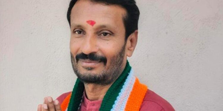 ಪಟ್ಟಣ ಪಂಚಾಯಿತಿಯ ಕೆಲ ಸದಸ್ಯರು ನನ್ನ ಬೆನ್ನಿಗೆ ಇರಿದರು, ಕಾಂಗ್ರೆಸ್‌ʼಗೆ ದ್ರೋಹ ಎಸಗಿದರು! ಶಾಸಕರಿಗೂ ಮೋಸ ಮಾಡಿದರು!!