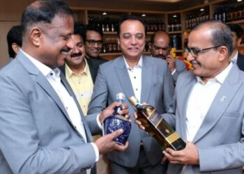 ಹೊಸ ವರ್ಷದ ಕೊನೆಯ ದಿನ ಹರಿದ ಮದ್ಯದ ಹೊಳೆ; ಕುಡಿದು ಕುಪ್ಪಳಿಸಿದ ಜನ