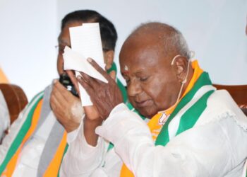 ಸಿದ್ದರಾಮಯ್ಯ ಗರ್ವಭಂಗ ಆಗಲೇಬೇಕು ಎಂದು ಗುಡುಗಿದ ಹೆಚ್.ಡಿ.ದೇವೇಗೌಡರು