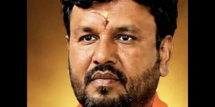 ಗ್ಯಾಸ್ ಲಾರಿಗೆ ರೇಂಜ್ ರೋವರ್ ಡಿಕ್ಕಿ; ಮಾಲೂರು ಬಿಜೆಪಿ ಮುಖಂಡ ದುರ್ಮರಣ